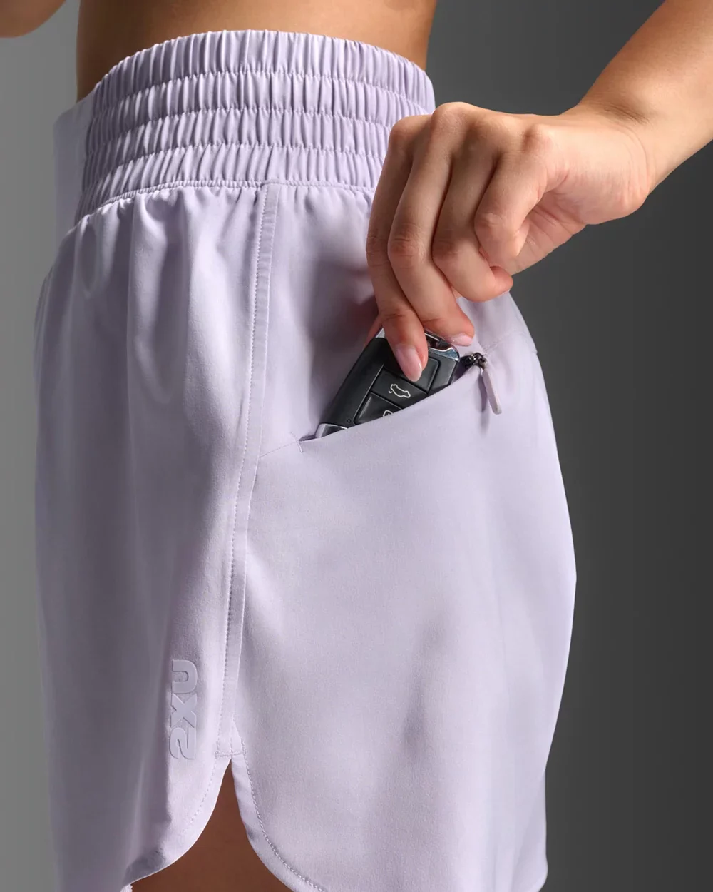 2XU Aero Hi rise 4in Short Womens - Image 3